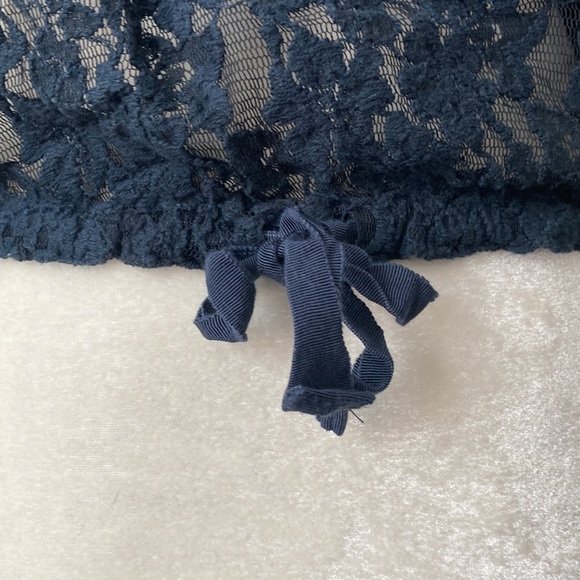 Abercrombie & Fitch Navy Laced Top with 3/4 Sleeves - Picture 6 of 9